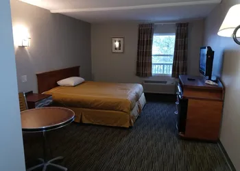 Peachtree Inn & suites hotel thumbnail 2