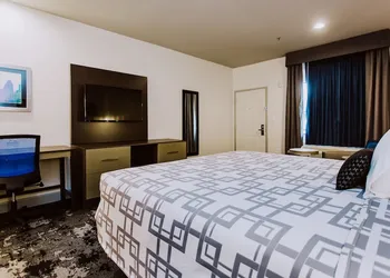 Palace Inn Airtex hotel thumbnail 5