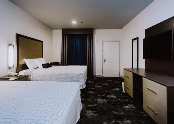 Palace Inn Airtex hotel thumbnail 8