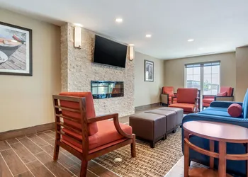 Comfort Inn & Suites hotel thumbnail 3