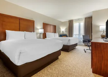 Comfort Inn & Suites hotel thumbnail 6