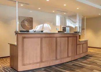 Comfort Inn & Suites Pittsburgh-Northshore hotel thumbnail 3