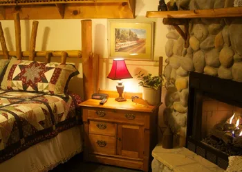 Crystal Cove Bed and Breakfast hotel thumbnail 4