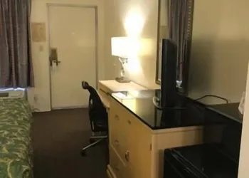 Western Motel hotel thumbnail 8