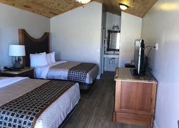 Red Canyon Cabins hotel thumbnail 5