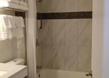 Modoc Inn hotel thumbnail 5