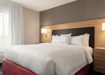 TownePlace Suites by Marriott Janesville hotel thumbnail 6