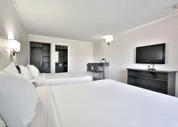 Motel Newstar Laval hotel thumbnail 4
