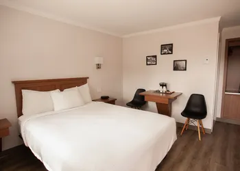Motel Newstar Laval hotel thumbnail 5