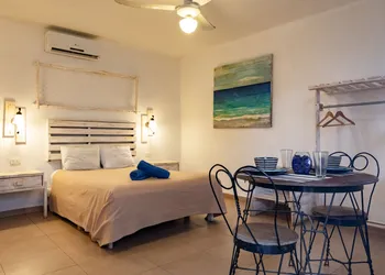 Casa Isza hotel thumbnail 2