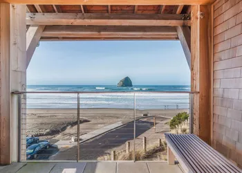Headlands Coastal Lodge & Spa hotel thumbnail 5