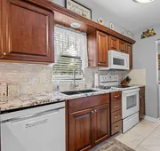 Dream Weaver 2 Bedroom Condo by RedAwning hotel detail image 5