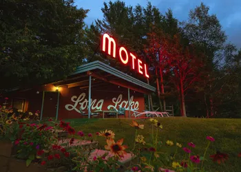 Motel Long Lake and Cottages hotel thumbnail 6