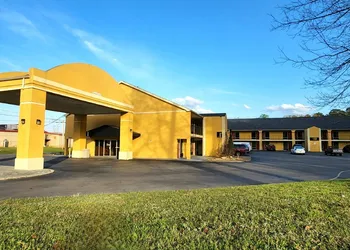 Days Inn by Wyndham Scottsboro AL hotel thumbnail 6
