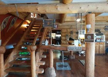 Arctic Divide Lodge hotel thumbnail 4