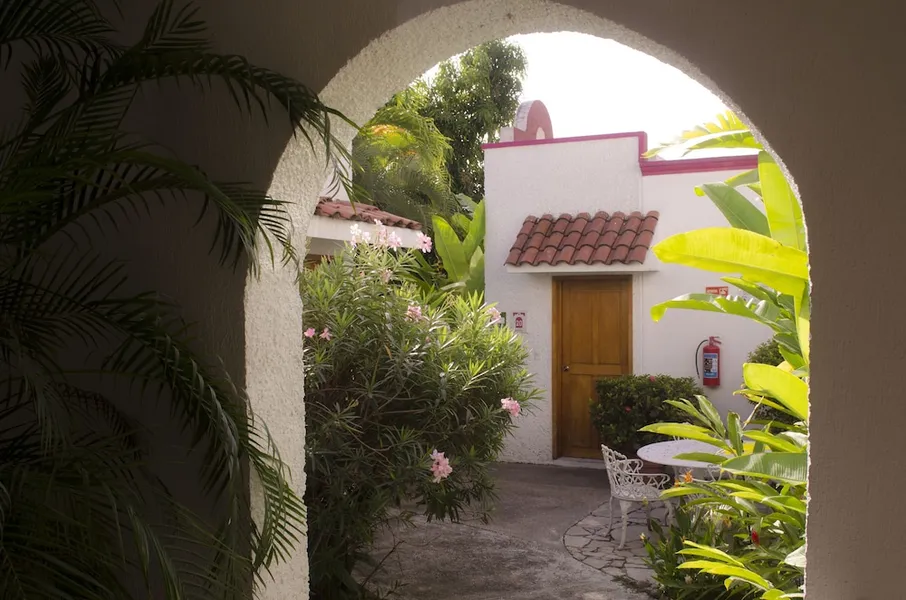 Suites Ejecutivas Los Arcos hotel detail image 2