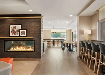 Home2 Suites by Hilton Madison Central Alliant Energy Center hotel thumbnail 2