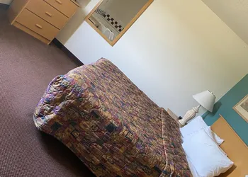 Herington Inn & Suites hotel thumbnail 6