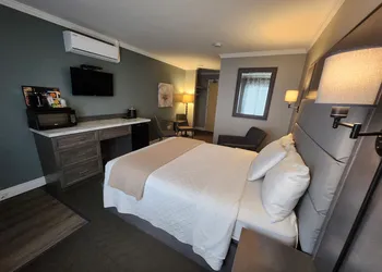 Newfound Inn & Suites hotel thumbnail 6