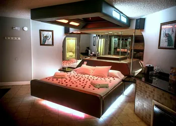 Essence Suites hotel thumbnail 4