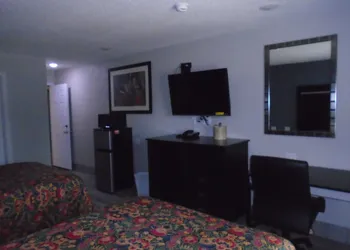 Town House Motel hotel thumbnail 8