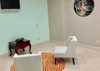 HomeStay Inn & Suites Edinburg hotel thumbnail 3