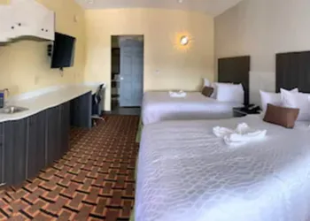 HomeStay Inn & Suites Edinburg hotel thumbnail 5