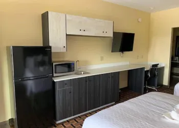 HomeStay Inn & Suites Edinburg hotel thumbnail 6