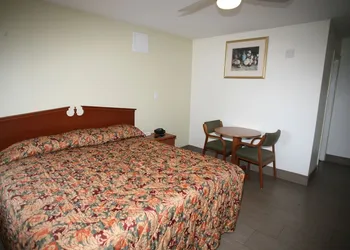 Royal Inn hotel thumbnail 4