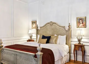 French Quarter Mansion hotel thumbnail 4