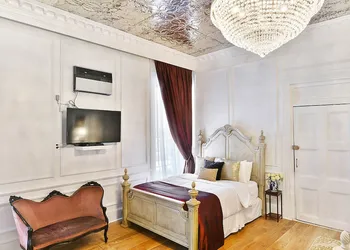 French Quarter Mansion hotel thumbnail 5