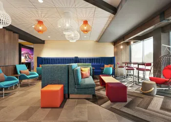 Tru By Hilton Milwaukee Brookfield hotel thumbnail 7