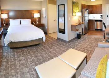 Staybridge Suites Red Deer North by IHG hotel thumbnail 7