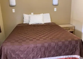 Sunlight Motel hotel thumbnail 2