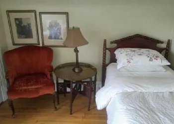Ashbury House B&B hotel thumbnail 2