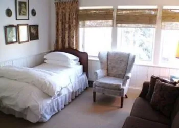 Ashbury House B&B hotel thumbnail 8