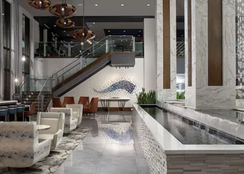 Embassy Suites by Hilton Knoxville Downtown hotel thumbnail 2
