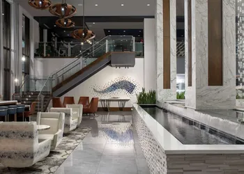 Embassy Suites by Hilton Knoxville Downtown hotel thumbnail 2