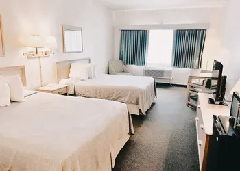 North Shore Inn hotel thumbnail 5