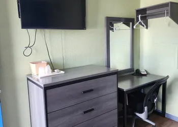 Plaza Motel hotel thumbnail 7