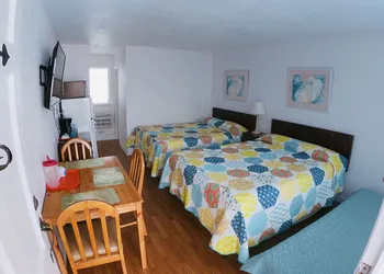 Sea Chest Motel hotel thumbnail 6