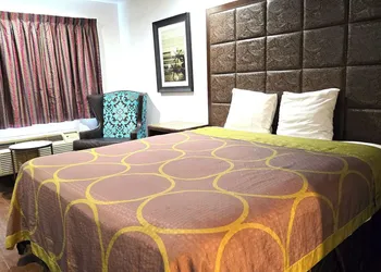 Century Motel hotel thumbnail 8