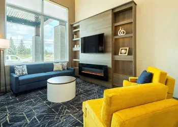 Comfort Inn and Suites hotel thumbnail 4