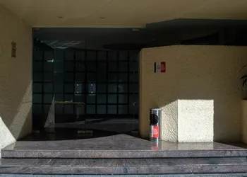 Hotel Embassy hotel thumbnail 2