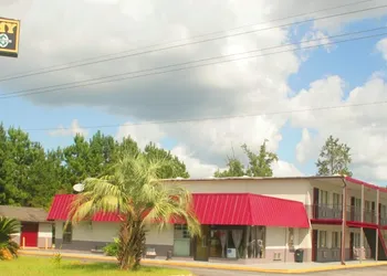 Economy Inn hotel thumbnail 6
