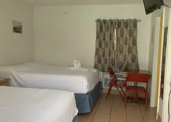 SunShine Motel hotel thumbnail 2