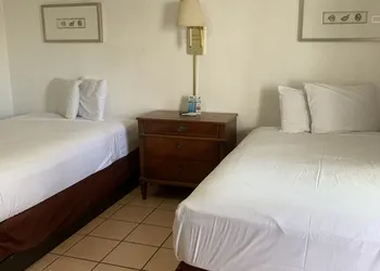 SunShine Motel hotel thumbnail 7