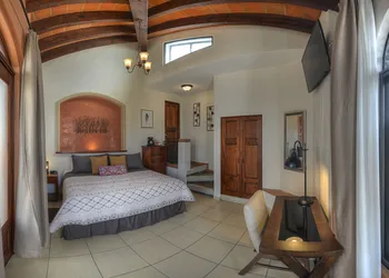 Hotel Santa Paula hotel thumbnail 3