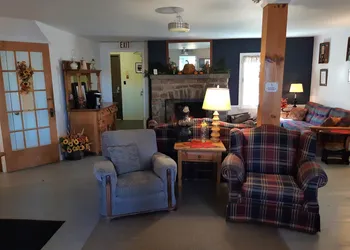 Miners Bay Lodge hotel thumbnail 2