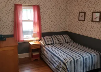 Miners Bay Lodge hotel thumbnail 4